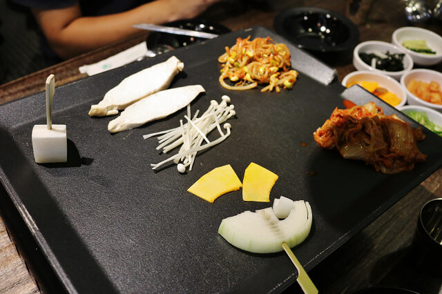 【台北美食】啾哇嘿喲-『南京復興站』韓式料理 八色烤肉．部隊鍋