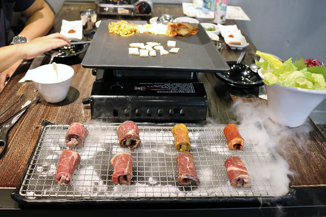 【台北美食】啾哇嘿喲-『南京復興站』韓式料理 八色烤肉．部隊鍋