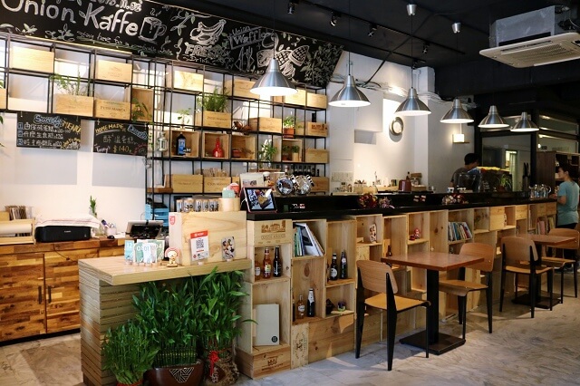 【台北美食】由你咖啡Union Kaffe-『南京三民站』下午茶．不限時咖啡廳推薦．寵物友善咖啡廳