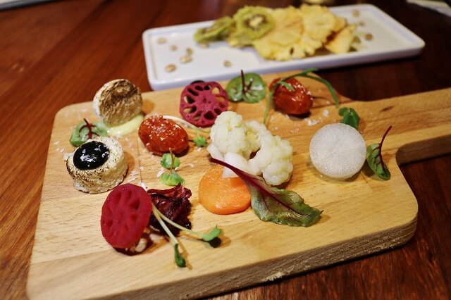【台北美食】姊紋given CAFE HOUSE-『市政府站』信義區餐酒館推薦．3D拉花太厲害了！