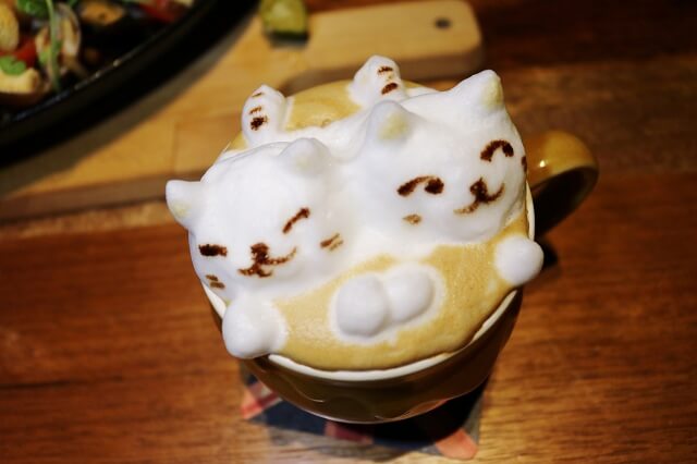 【台北美食】姊紋given CAFE HOUSE-『市政府站』信義區餐酒館推薦．3D拉花太厲害了！