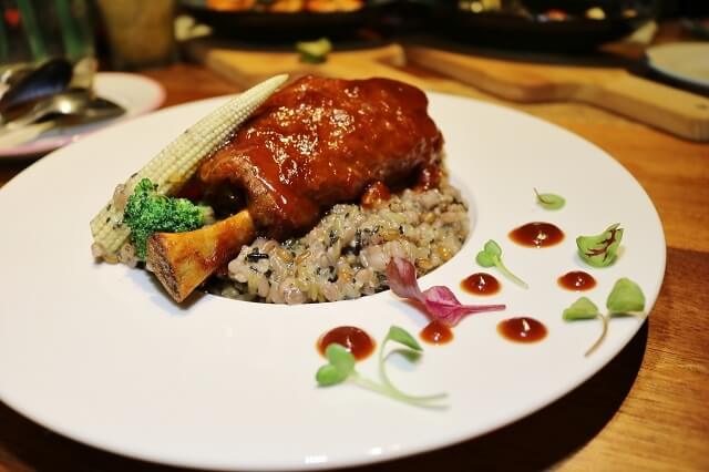 【台北美食】姊紋given CAFE HOUSE-『市政府站』信義區餐酒館推薦．3D拉花太厲害了！