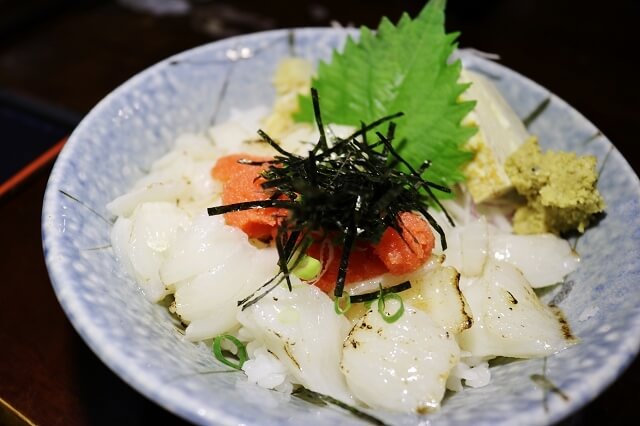 【台北美食】畔の食堂-『台北小巨蛋站』松山區平價日式料理．丼飯