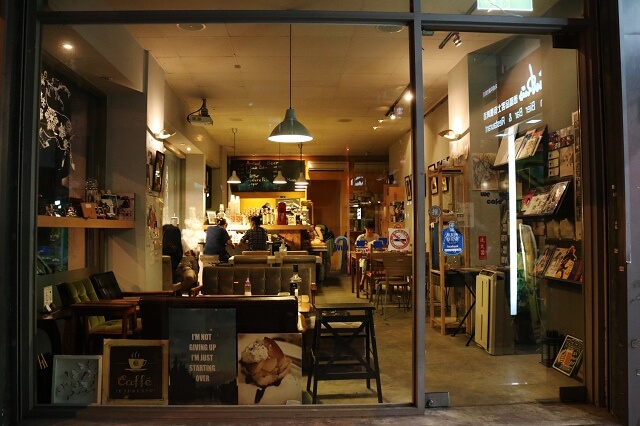 【台北美食】We & Me Cafe-『市政府站』全日早午餐．下午茶．燉飯推薦