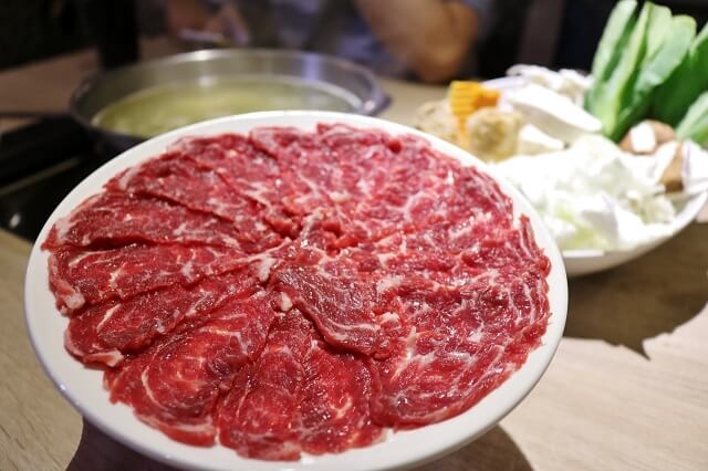 【台北美食】牛ㄅㄟㄅㄟ台灣溫體牛 涮牛肉-『南京復興站』東區火鍋。溫體牛火鍋推薦