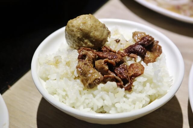 【台北美食】牛ㄅㄟㄅㄟ台灣溫體牛 涮牛肉-『南京復興站』東區火鍋。溫體牛火鍋推薦