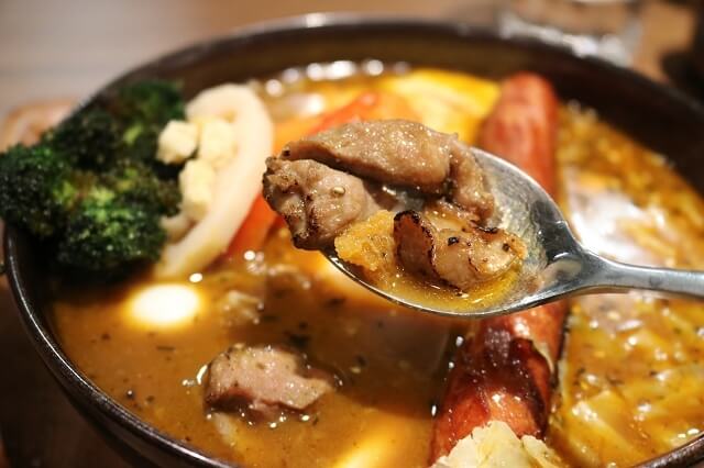 【台北美食】北海道スープカレGARAKU湯咖哩-『象山站』Neo19餐廳好食