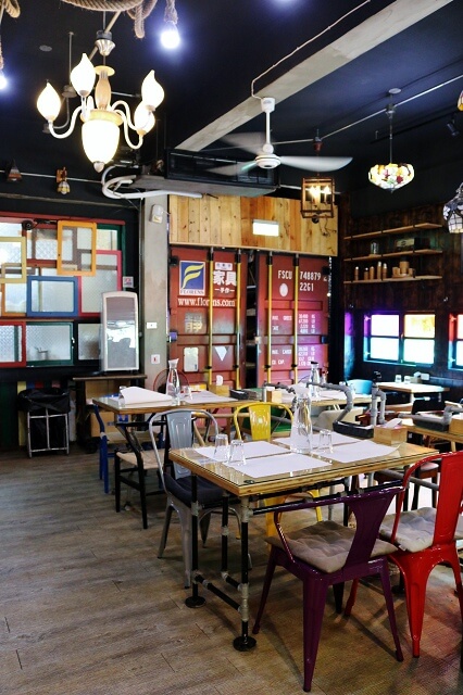 【台南美食】鐵木匠複合式餐廳-復古工業風．永康特色簡餐