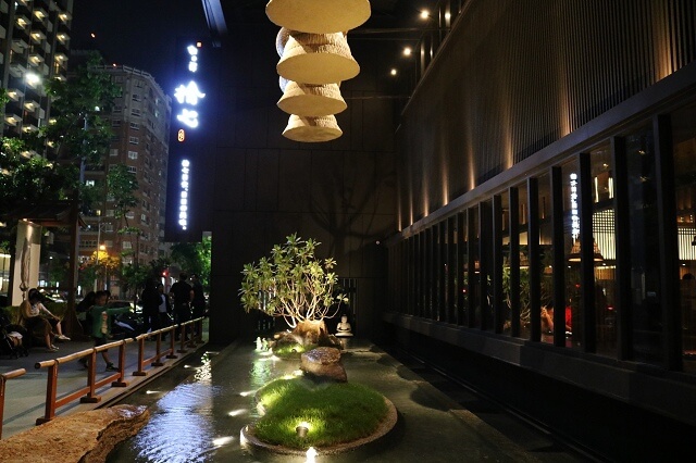 【台中美食】拾七石頭火鍋-輕井澤鍋物新品牌