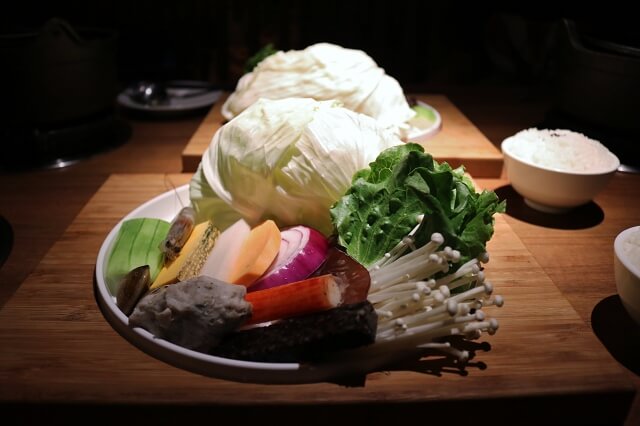【台中美食】拾七石頭火鍋-輕井澤鍋物新品牌