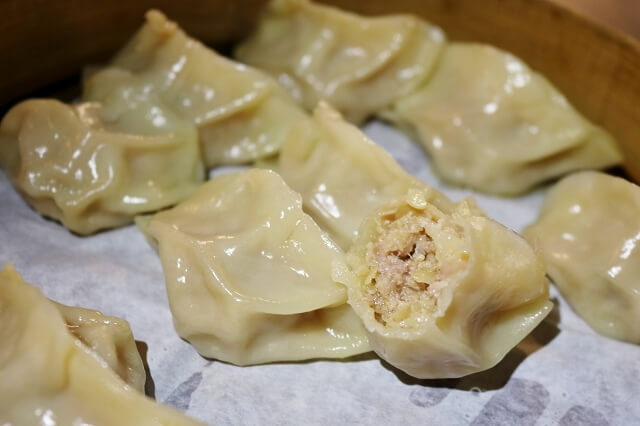 【台北美食】山東赤肉蒸餃-『雙連站』寧夏夜市小吃必吃推薦
