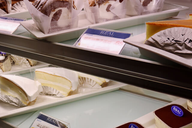 【台北美食】REAL臻‧烘焙坊（南港店）-『南港展覽館』在地食材．手作麵包