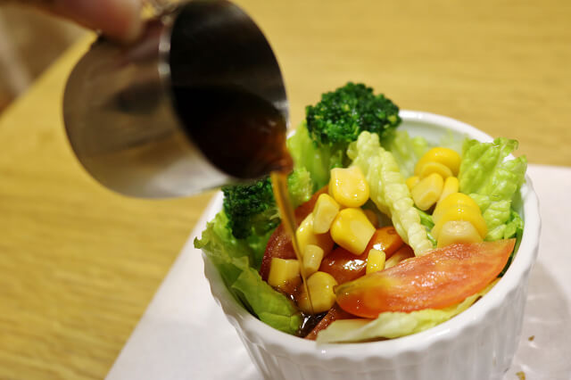 【台北美食】REAL臻‧烘焙坊（南港店）-『南港展覽館』在地食材．手作麵包
