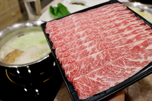【台北美食】品湯。白色麻辣鍋專賣店-『信義安和站』麻辣老火湯頭．大安區火鍋推薦