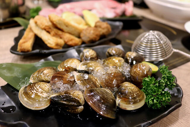 【台北美食】品湯。白色麻辣鍋專賣店-『信義安和站』麻辣老火湯頭．大安區火鍋推薦