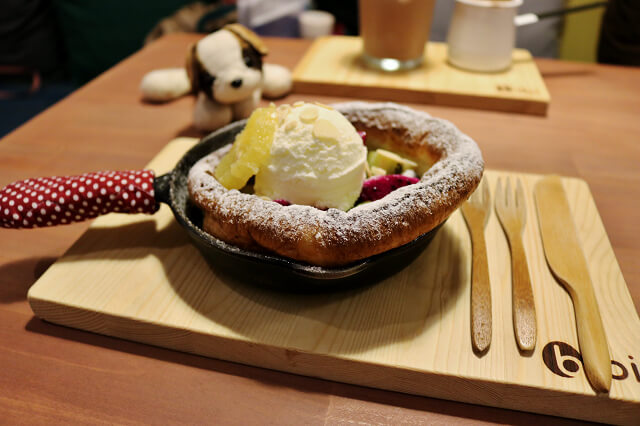【台南美食】bibi pancake鬆餅．咖啡．茶 -鐵鍋鬆餅．厚煎鬆餅．台南不限時下午茶推薦