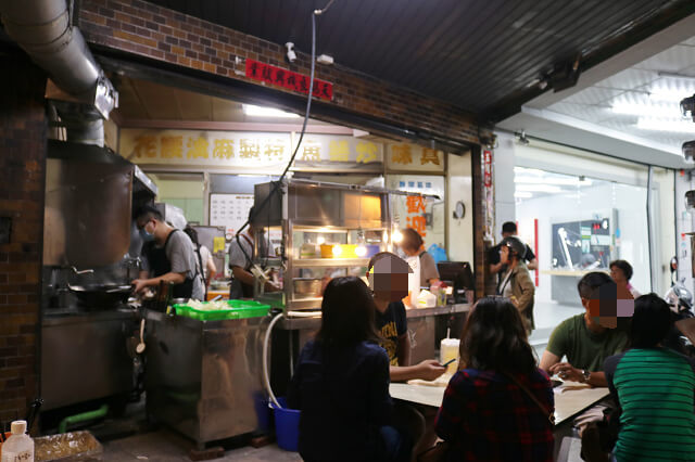 【巷弄X臺南】東區 城邊真味炒鱔魚專家-鱔魚意麵．麻油腰子 台南特色小吃推薦