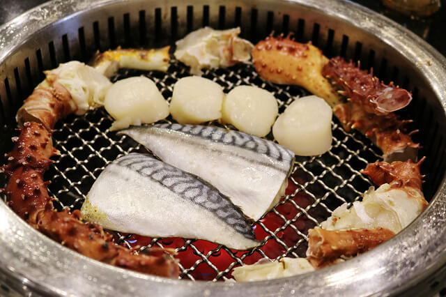 【台北美食】帝一 帝王蟹海鮮/黑毛牛/伊比利豬 頂級燒烤吃到飽-『西湖站』內湖燒烤．帝王蟹吃到飽