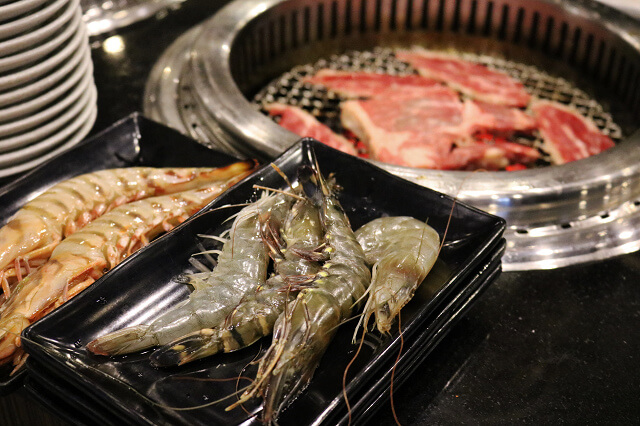【台北美食】帝一 帝王蟹海鮮/黑毛牛/伊比利豬 頂級燒烤吃到飽-『西湖站』內湖燒烤．帝王蟹吃到飽