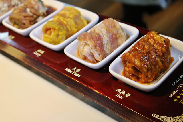 【台北美食】韓國第一品牌 八色烤肉-『忠孝敦化站』東區韓式燒肉推薦．有溫度的聖誕八色肉