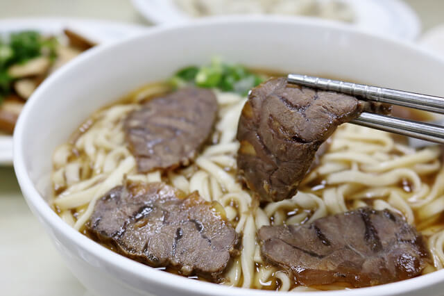 【台南美食】清代牛肉麵-藥膳湯頭牛肉麵 【台南美食】清代牛肉麵-藥膳湯頭牛肉麵