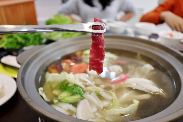 【台南美食】牛墟溫體牛肉火鍋店-溫體牛好吃不稀奇,溫體豬竟超美味! 【台南美食】牛墟溫體牛肉火鍋店-溫體牛好吃不稀奇,溫體豬竟超美味!