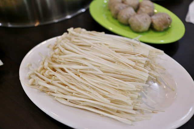 【台南美食】牛墟溫體牛肉火鍋店-溫體牛好吃不稀奇,溫體豬竟超美味! 【台南美食】牛墟溫體牛肉火鍋店-溫體牛好吃不稀奇,溫體豬竟超美味!