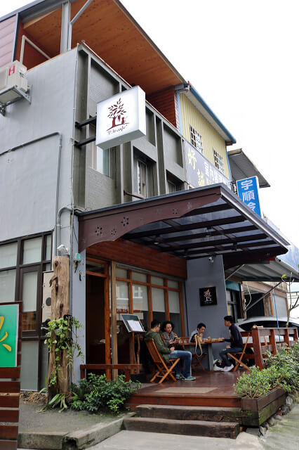 【宜蘭美食】礁溪 里海 cafe'-日式定食．生魚片丼飯推薦