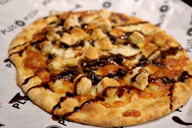 【台北美食】Plus Pizza-『國父紀念館站』自己的披薩自己配料+++PIZZA