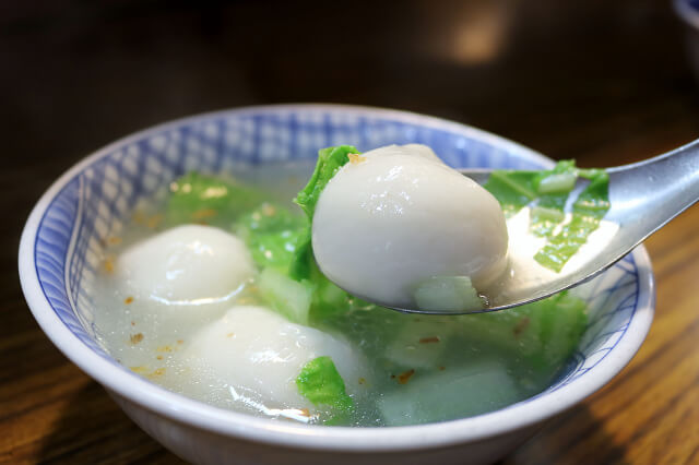 【基隆美食】大觀園 鹹湯圓 豬肝腸-元宵吃湯圓．基隆仁愛市場/基隆廟口夜市小吃推薦