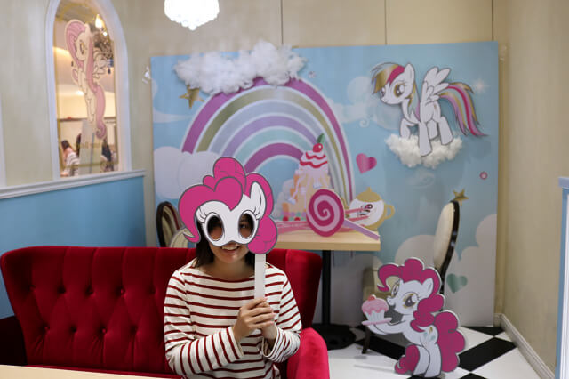 【台南美食】跳舞香水x彩虹小馬快閃主題餐廳(南紡店)-南紡購物中心午茶甜點．義大利麵．排餐