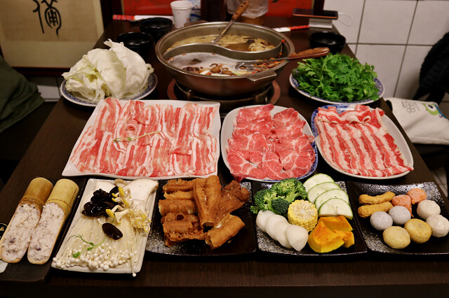 【桃園美食】平鎮 大漠香蒙古養身鍋-季節限定麻辣鴛鴦火鍋