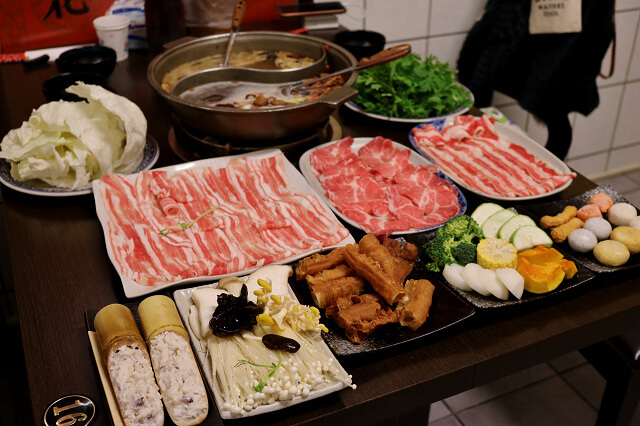 【桃園美食】平鎮 大漠香蒙古養身鍋-季節限定麻辣鴛鴦火鍋