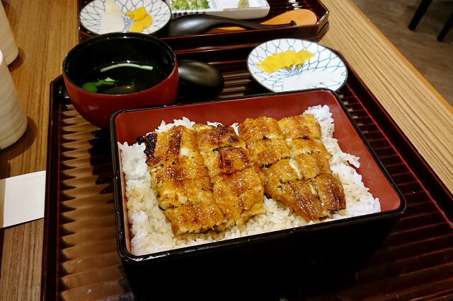 【台北美食】小倉屋 Kokuraya-『國父紀念館站』日本百年鰻魚飯名店田舍庵登台．鰻魚三吃