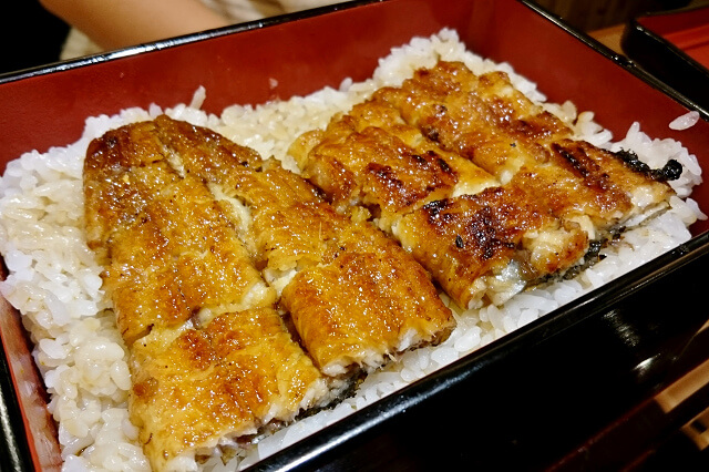 【台北美食】小倉屋 Kokuraya-『國父紀念館站』日本百年鰻魚飯名店田舍庵登台．鰻魚三吃