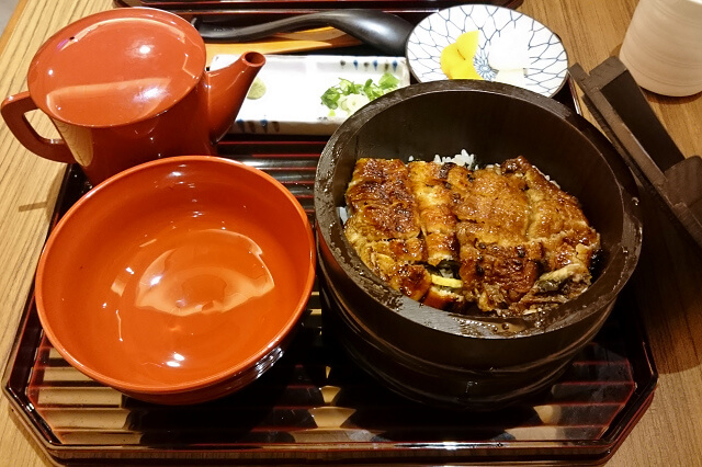 【台北美食】小倉屋 Kokuraya-『國父紀念館站』日本百年鰻魚飯名店田舍庵登台．鰻魚三吃