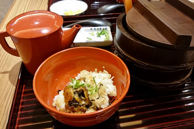 【台北美食】小倉屋 Kokuraya-『國父紀念館站』日本百年鰻魚飯名店田舍庵登台．鰻魚三吃