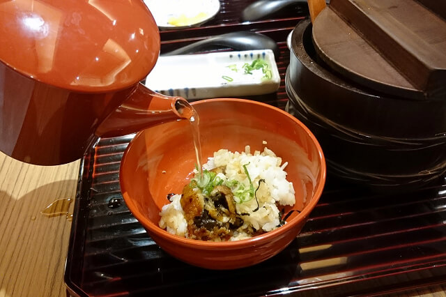 【台北美食】小倉屋 Kokuraya-『國父紀念館站』日本百年鰻魚飯名店田舍庵登台．鰻魚三吃