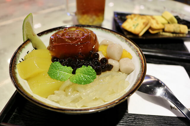 【台北美食】鮮芋仙 精緻甜品專賣店(台北忠孝旗艦店)-『國父紀念館站』東區下午茶．甜點