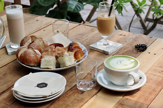 【嘉義美食】玖 CAFÉ-單品咖啡．手作甜點．寵物友善咖啡廳．老屋午茶