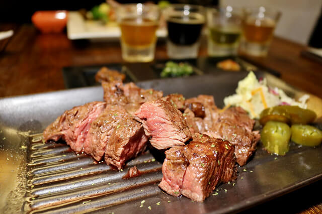 【嘉義美食】比爾樂仕(嘉義店) 鮮釀啤酒．炭火牛排-周末歡樂駐唱．大螢幕觀賞運動賽事