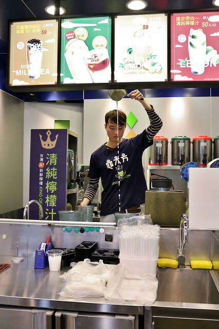 【台北美食】龜大方 檸檬汁-『西湖站』季節限定創意檸檬冰飲．內湖新型態飲料