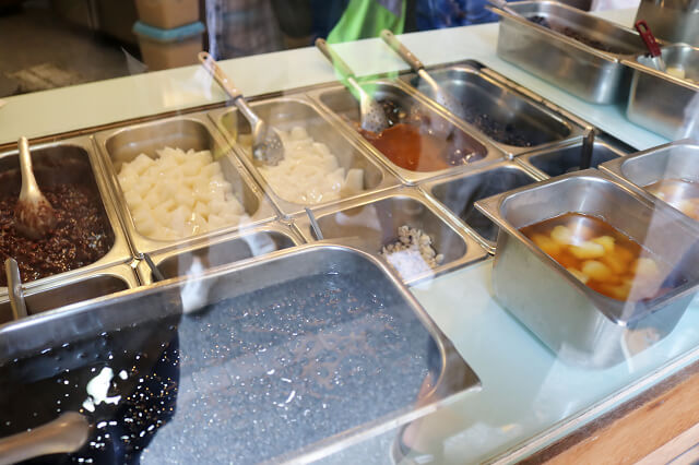 【台南美食】尚禾黑糖粉圓冰(台南海安店)-草莓粉圓冰+布丁 夏日剉冰消暑推薦 【台南美食】尚禾黑糖粉圓冰(台南海安店)-草莓粉圓冰+布丁 夏日剉冰消暑推薦