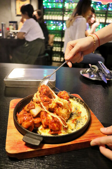 【台北美食】Pocha 韓式熱炒포차(忠孝1號店)-『忠孝敦化站』東區韓式料理．台北聚餐推薦．大口吃肉大口喝酒 超嗨Happy Hour