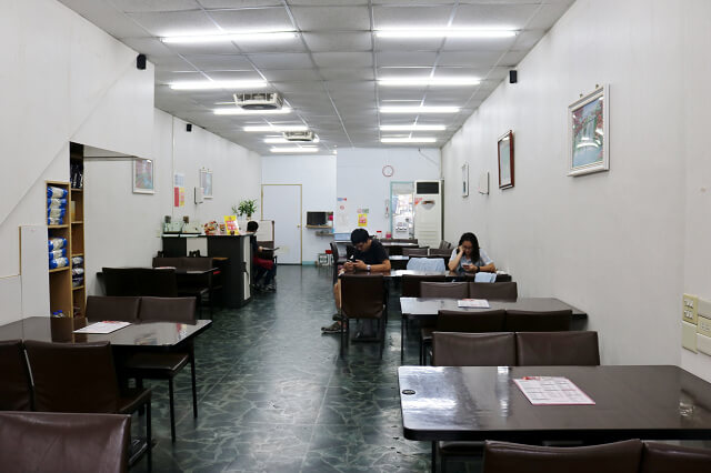 【中壢美食】鴻鑫雲泰美食-極厚月亮蝦餅．平價泰式料裡推薦