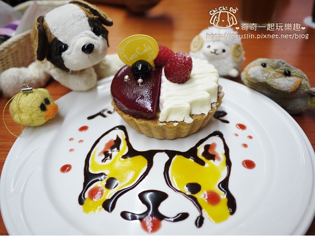 台北 Tutti Cafe圖比咖啡 創意早午餐(敦北店) 可愛的彩繪甜點畫盤-Tutti Cafe