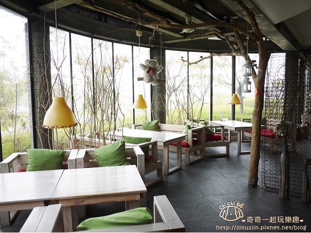 【試-分享】 台南南科 水岸人文休閒咖啡館 黃絲帶迎曦湖畔景觀餐廳-水岸人文休閒咖啡館 【試-分享】 台南南科 水岸人文休閒咖啡館 黃絲帶迎曦湖畔景觀餐廳-水岸人文休閒咖啡館