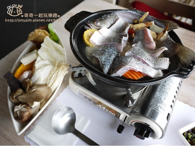 【試-分享】 台南南科 水岸人文休閒咖啡館 黃絲帶迎曦湖畔景觀餐廳-水岸人文休閒咖啡館 【試-分享】 台南南科 水岸人文休閒咖啡館 黃絲帶迎曦湖畔景觀餐廳-水岸人文休閒咖啡館