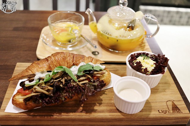 【台北內湖.西湖站】路燈咖啡 Light Bistro(內湖店)-內湖咖啡廳小酒館試-Light Bistro 【台北內湖.西湖站】路燈咖啡 Light Bistro(內湖店)-內湖咖啡廳小酒館試-Light Bistro