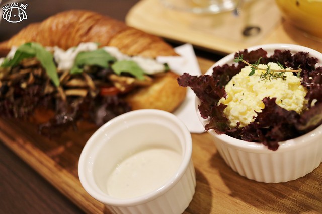 【台北內湖.西湖站】路燈咖啡 Light Bistro(內湖店)-內湖咖啡廳小酒館試-Light Bistro 【台北內湖.西湖站】路燈咖啡 Light Bistro(內湖店)-內湖咖啡廳小酒館試-Light Bistro